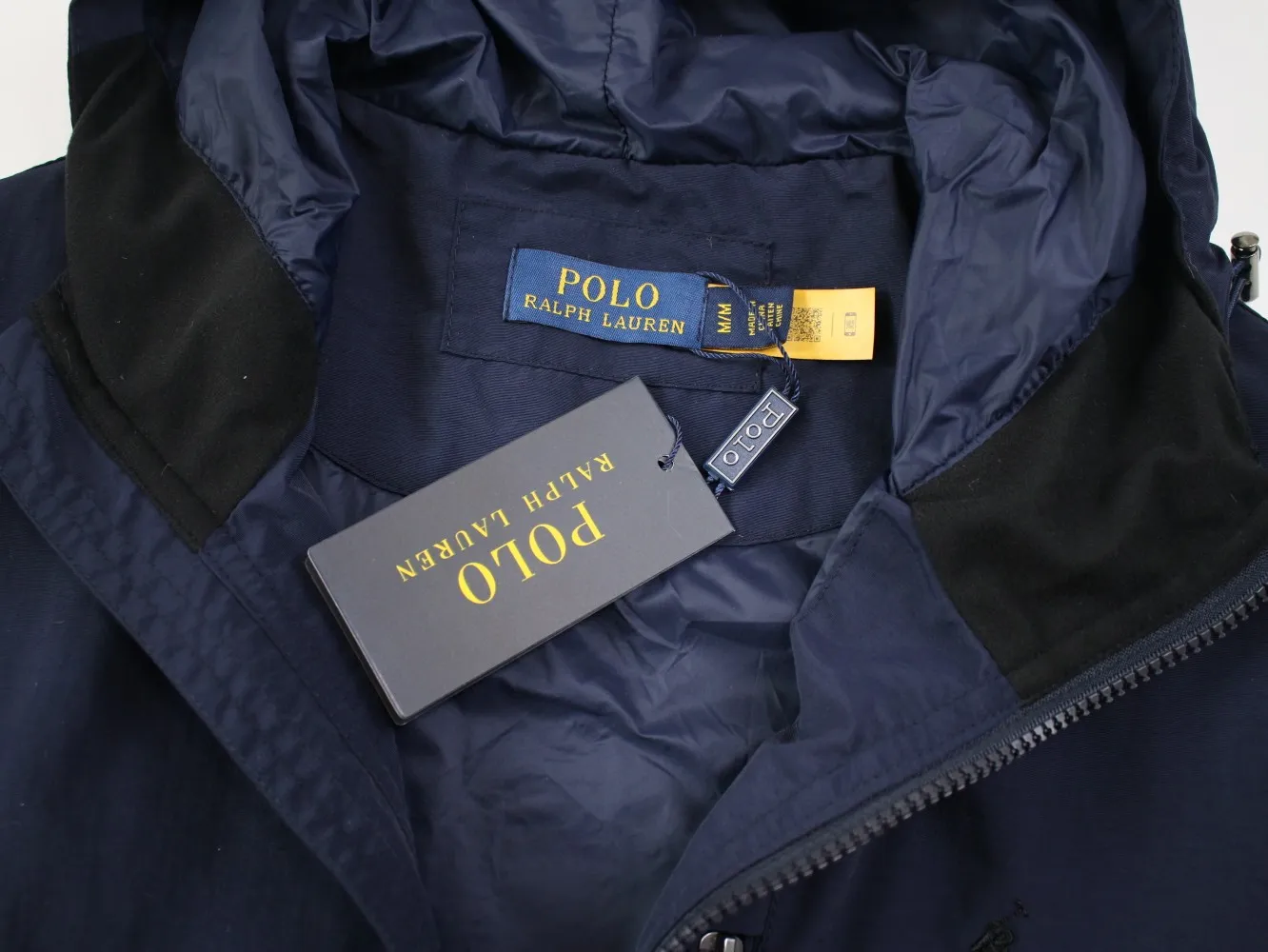 🅿️350 Ralph Lauren Fall New Classic Small Logo Embroidered Hooded Zipper Windproof and Waterproof Jacket 1️⃣ Customized coated fabric, windproof and waterproof, exquisite small logo embroidery on the chest to highlight your personality, and the workmanship details are perfectly controlled! 2️⃣It is very youthful and energetic, and can be easily worn by both men and women. It is very in line with the fashion aesthetic concepts of today's young people! 3️⃣ Full set of customized accessories, complete with three labels, same style for men and women, a must-have for couples. Color: Navy Khaki Size: S, M, L, XL